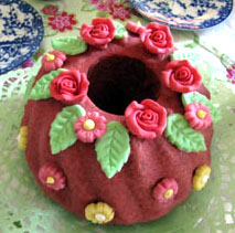 Rosenblütenkuchen mit Rosenblütenzucker